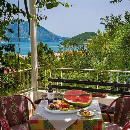 בודווה Guest House Madra מראה חיצוני תמונה
